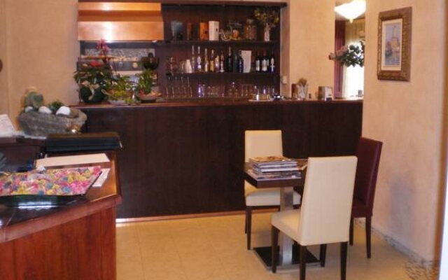 Hotel Oasis