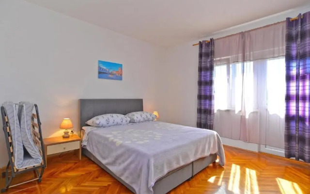 Spacious Flat With Pool Just 300m From the Beach