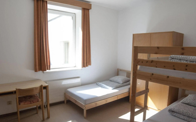 Marmota Hostel