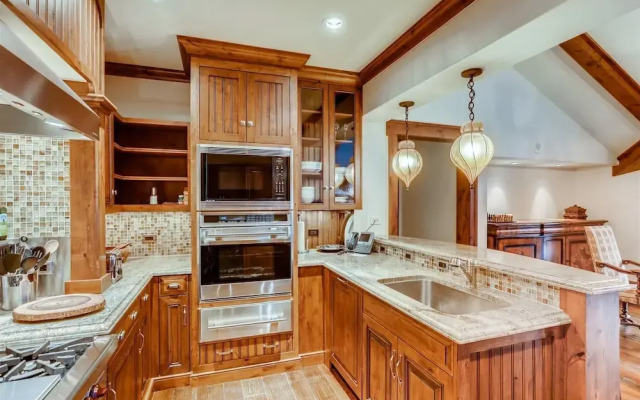 1-#42 4BD One Willow Bridge Road