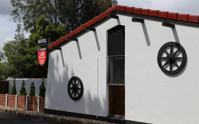 Papakura Motor Lodge & Motel