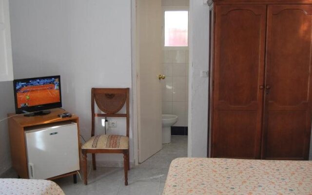 Hostal Avenida by Bossh! Hotels