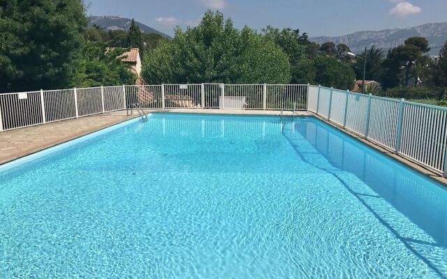 Classy Holiday Home With Swimming Pool, Garden, Tennis Court