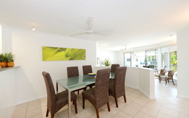 Seascape Holidays – Beachfront Terraces