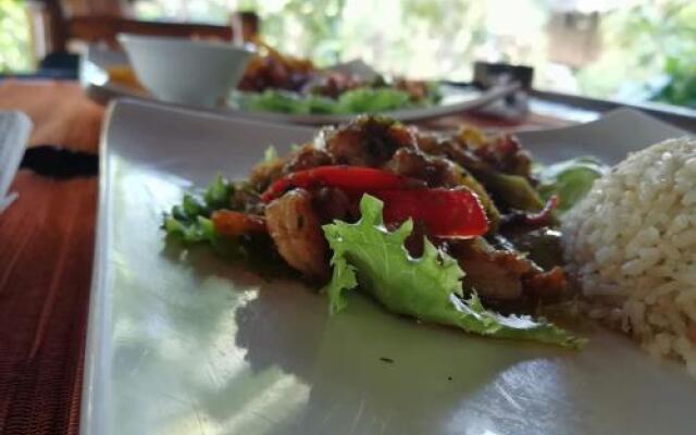 Big BamBoo Beach Resort Sipalay