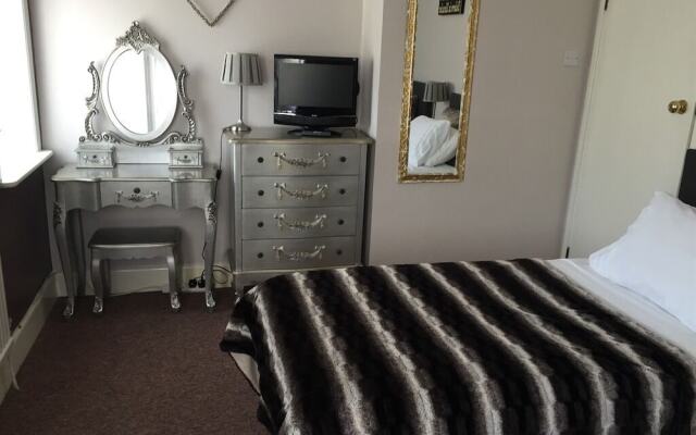 Castle Lodge Guest House