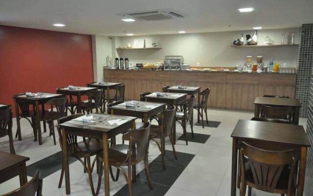 Mont Blanc Suites Duque de Caxias