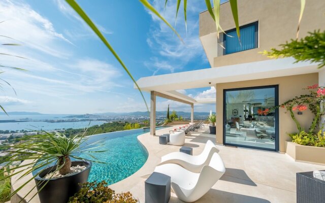 Villa Hilltop