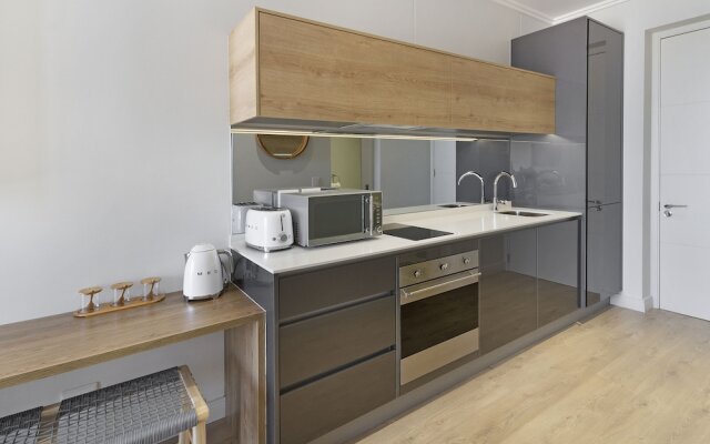 Ellipse Waterfall 31002