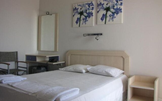 Karistos Mare Apartments