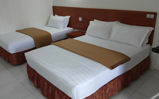 Aristo Hotel 81