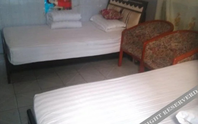 Yulong Hostel