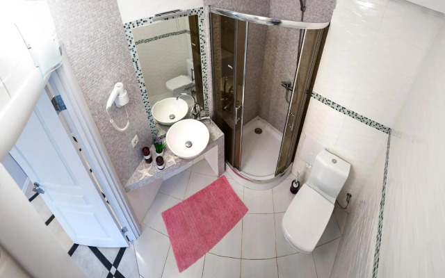 Chornovola Avenue Apartment