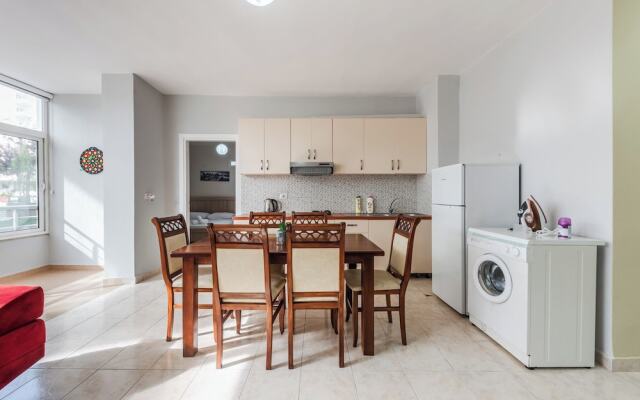 Palm Oasis Apartment Qerret