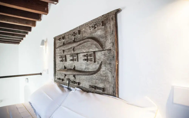 La Casa Amarilla