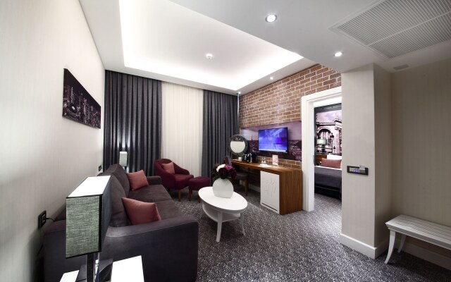 Montania Special Class Hotel