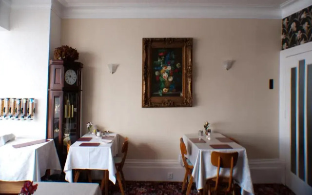 Highfield Hotel