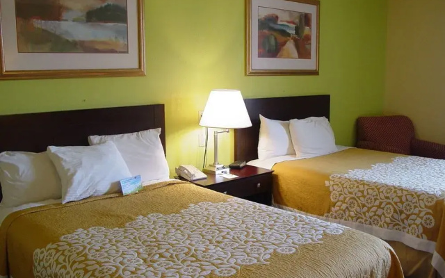Days Hotel By Wyndham Danville Conference Center