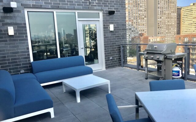 Lakeview Apartments in Chicago