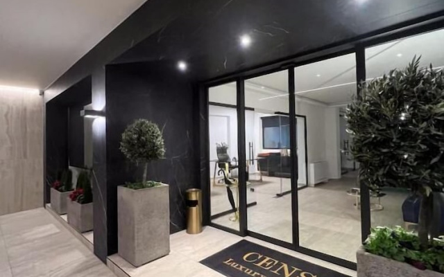 Cens Bronze Luxury Suites