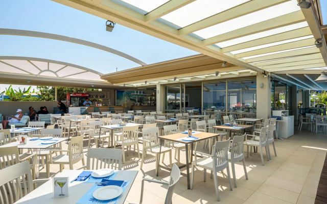 Marinos Beach Hotel