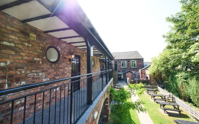 Red Lion Parbold