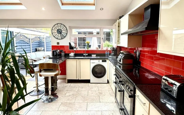 3 Bed-sleeps 6-hot Tub-pet Friendly-parking