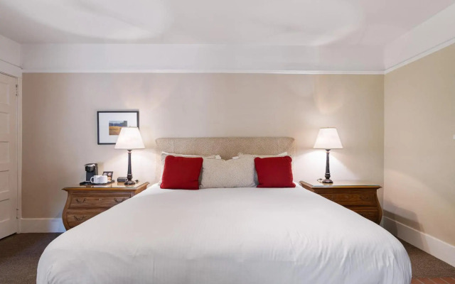 The Upham Hotel
