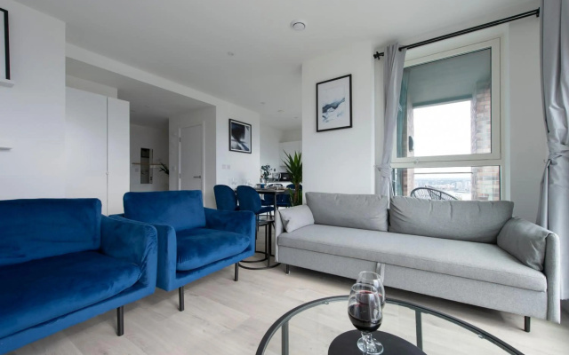 Luxury penthouse with stunning views near Canary Wharf