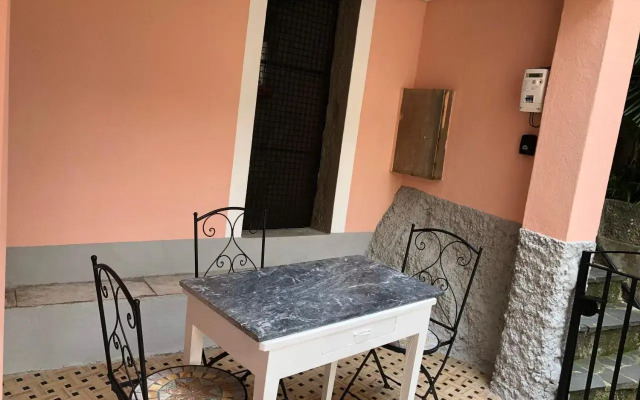 “White House “ in the center city (Manarola)5terre