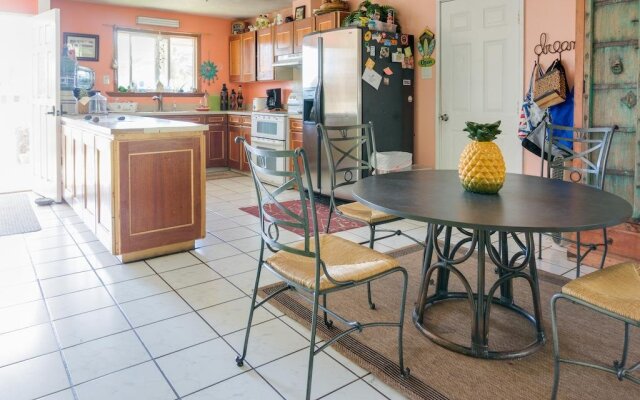 The Lahaina Bungalow