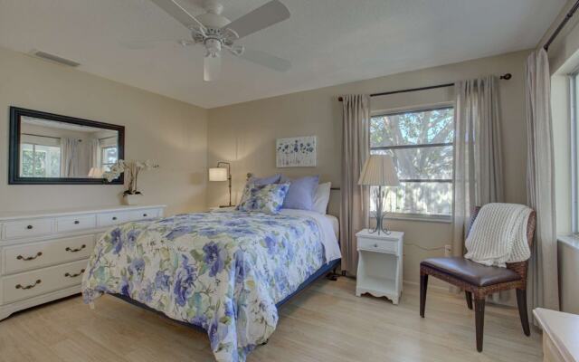 Peaceful Egret Pool Home in Venice