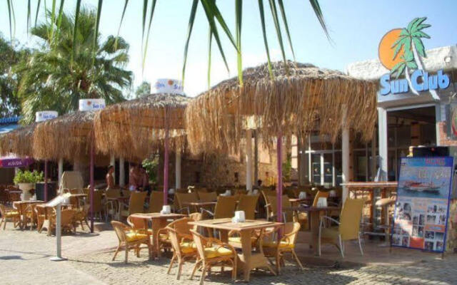 Dream Palace Hotel - Adults Only