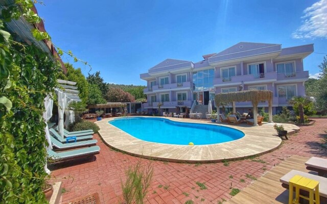 Hotel Cunda Leo