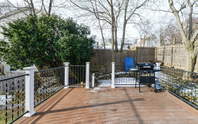 Home Near Skiing & Downtown Worcester