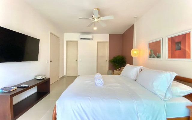 w Impeccable 2BR w Charming Balcony in CTG