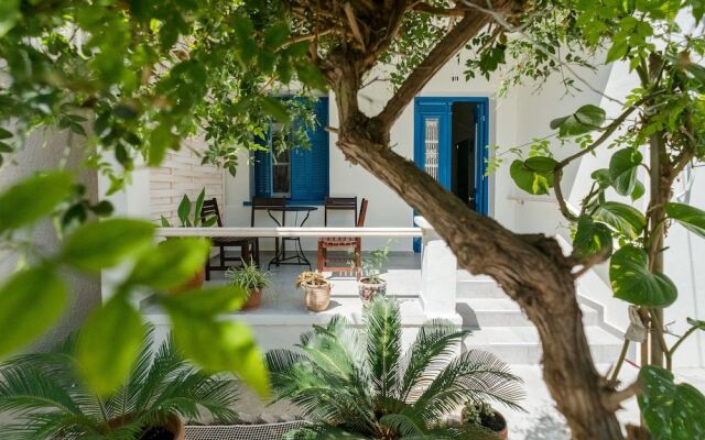 Grandma's Chic Home in Chania Venetian Harbor