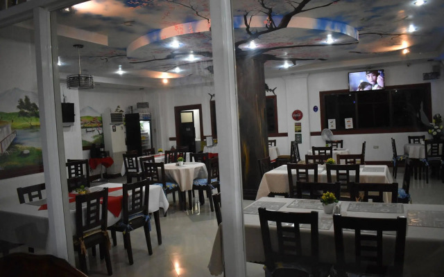 OYO 701 R-kings (former Tomobe Hotel And Restaurant)