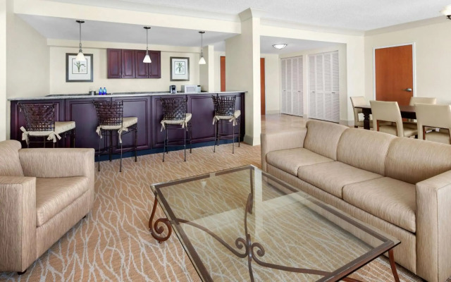 DoubleTree by Hilton Sunrise - Sawgrass Mills