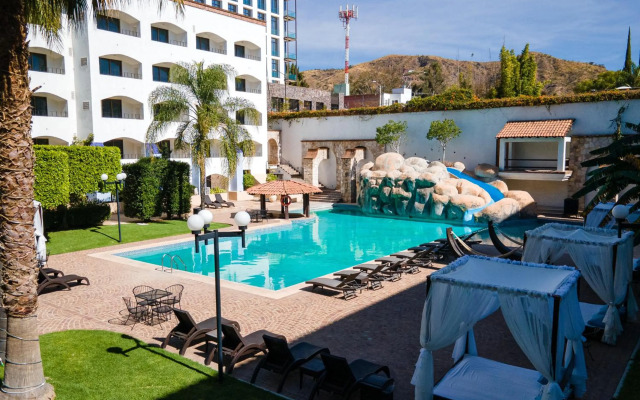 Gran Plaza Hotel & Convention Center