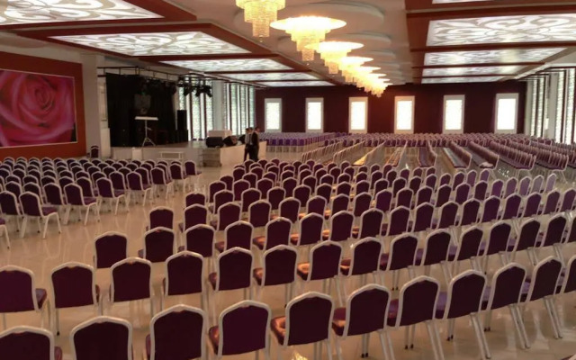 Grand Cinar Hotel