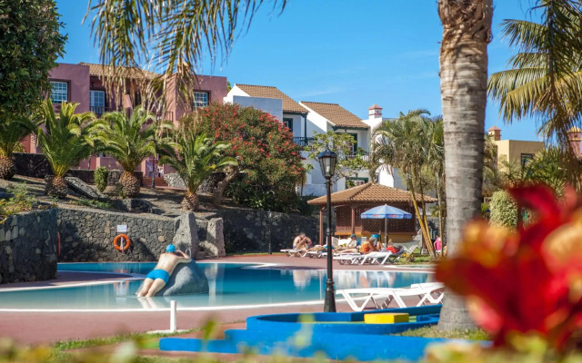 Apartamentos Oasis San Antonio