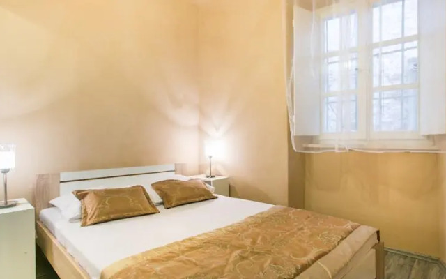 Rooms Nikolina Old Town