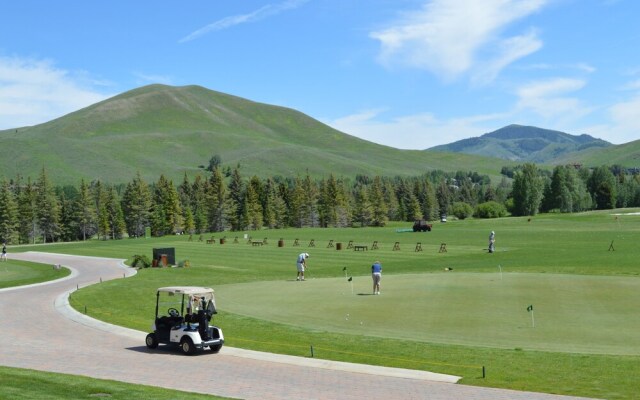 Wildflower 655 - 3 Br Condo