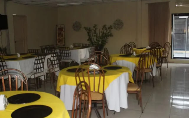 Aparthotel Villas de la Roca