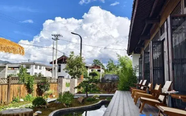 Yulong Mujianshan Homestay