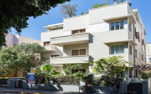 Charming 3BR in Rothschild by HolyGuest