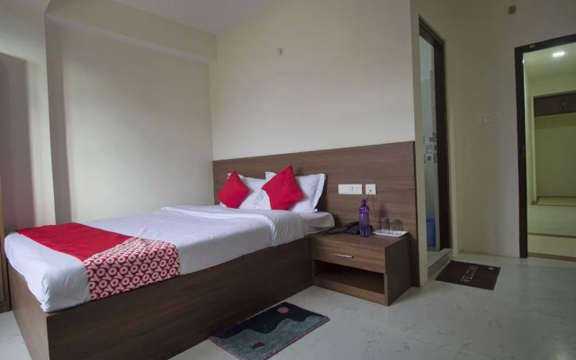 Rising Inn by OYO Rooms