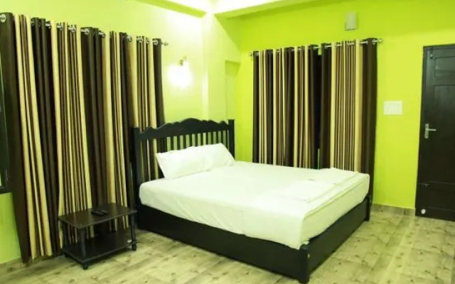 The Kissing Mountains