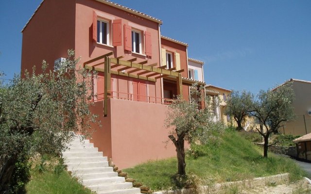 Provencal Cottage In The Olive Region Of Nyons